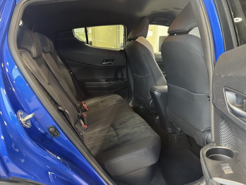 Used TOYOTA C-HR GR Sport 2.0 HSD 112kW 2022 BLUE € 22990 in Wavre