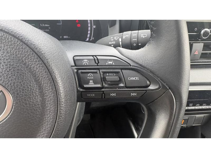 Used TOYOTA Yaris 1.5 TNGA HEV Iconic 2024 GREY € 25490 in Wavre