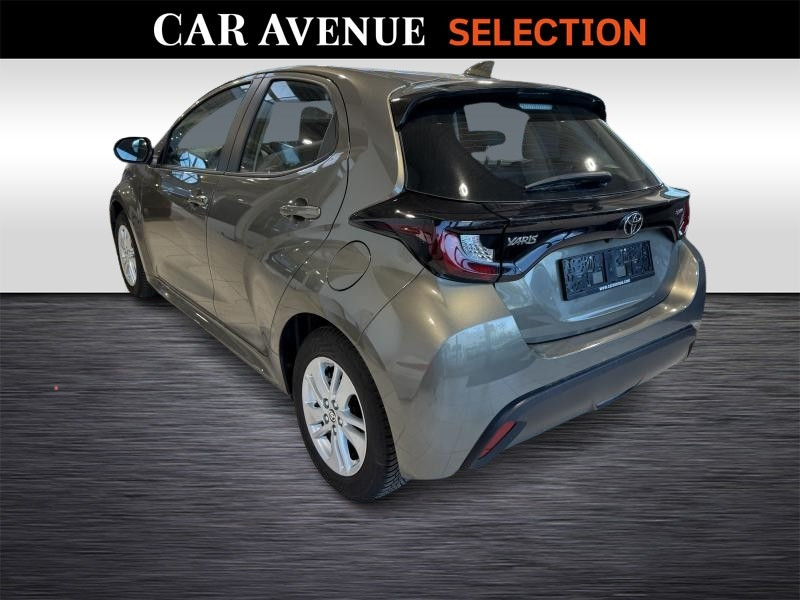 Used TOYOTA Yaris 1.5 Dynamic 1.5 HSD 2024 BRONZE € 21990 in Wavre