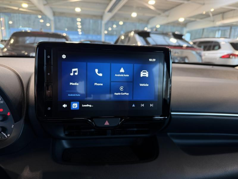 Used TOYOTA Yaris 1.5 Dynamic 1.5 HSD 2024 BRONZE € 21990 in Wavre