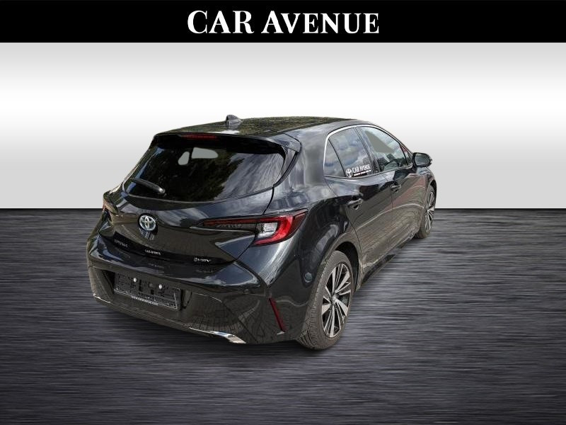 Used TOYOTA Corolla 1.8 Hybrid HB Style  BLACK € 34490 in Wavre