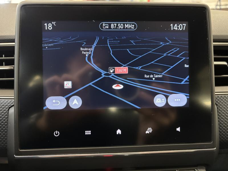 Used RENAULT Arkana hybride 2023 RED € 20990 in Seraing