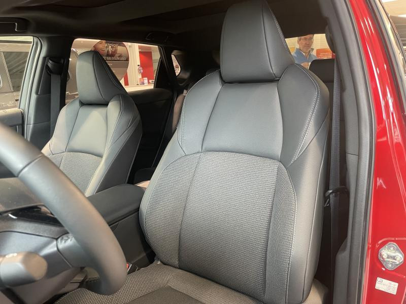 Occasion TOYOTA bZ4X EV 2WD Style 2025 RED 44490 € à Wavre