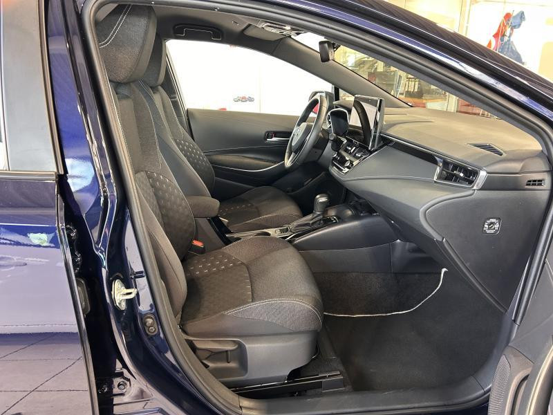 Used TOYOTA Corolla T/S Facelift Dynamic + Busines 2024 BLUE € 28190 in Wavre