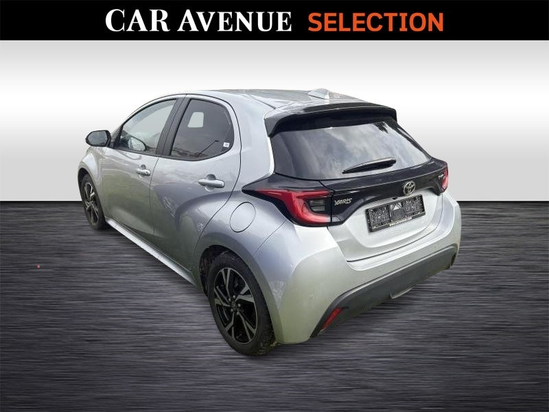Used TOYOTA Yaris 1.5 TNGA HEV Iconic 2024 GREY € 25490 in Wavre