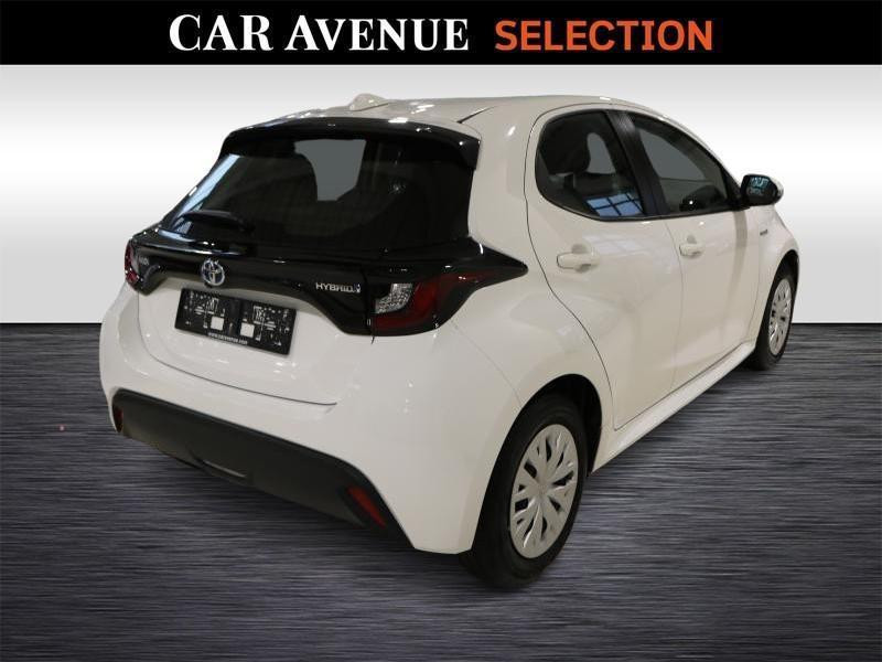 Used TOYOTA Yaris IV DYNAMIC 2022 WHITE € 18890 in Wavre