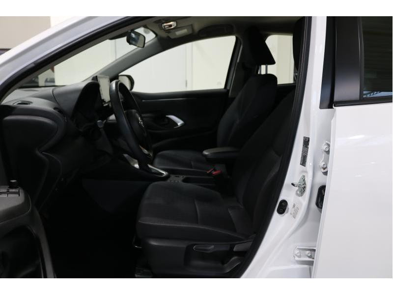 Used TOYOTA Yaris IV DYNAMIC 2022 WHITE € 18890 in Wavre