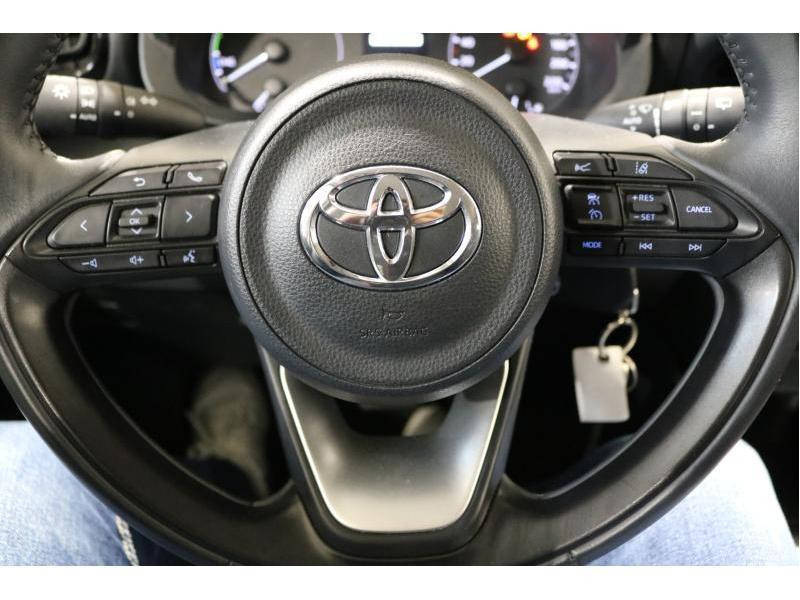 Used TOYOTA Yaris IV DYNAMIC 2022 WHITE € 18890 in Wavre