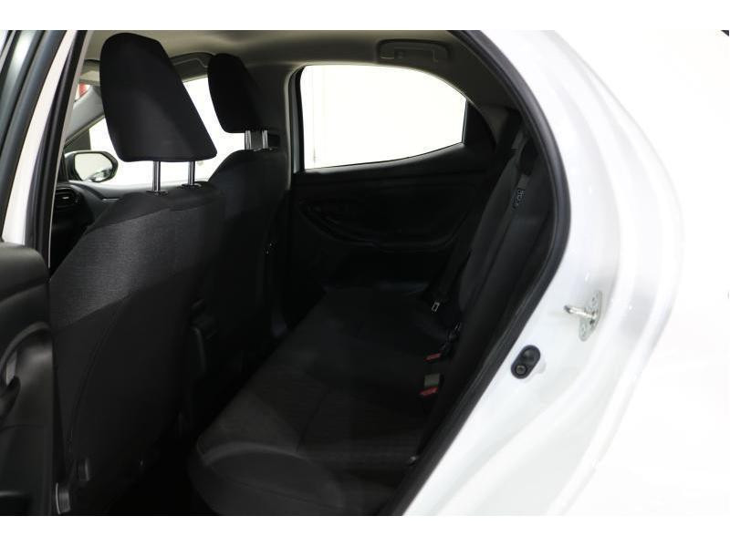 Used TOYOTA Yaris IV DYNAMIC 2022 WHITE € 18890 in Wavre