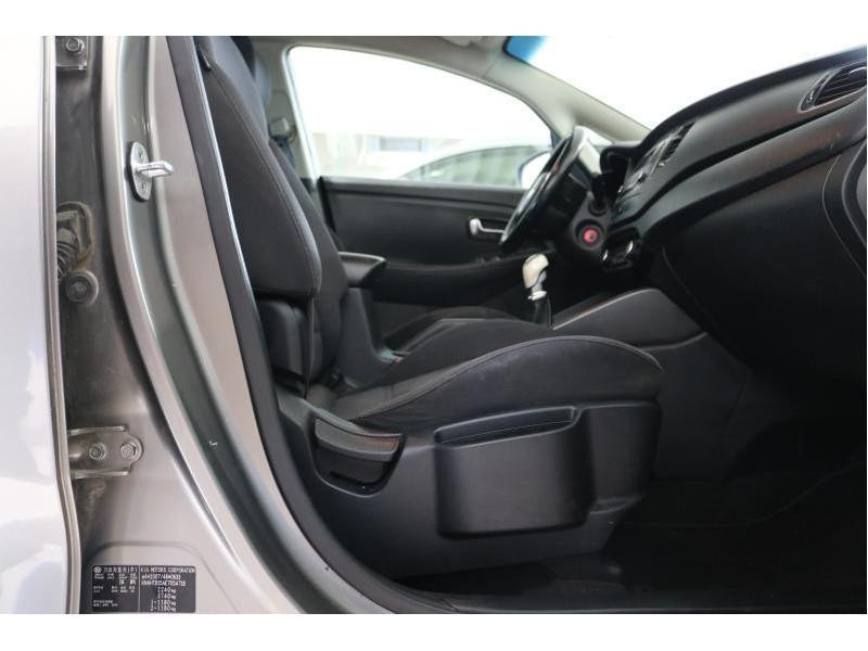 Occasion KIA Carens 1.7 DIESEL Edition 7 7 PL 2016 BROWN 3850 € à Wavre