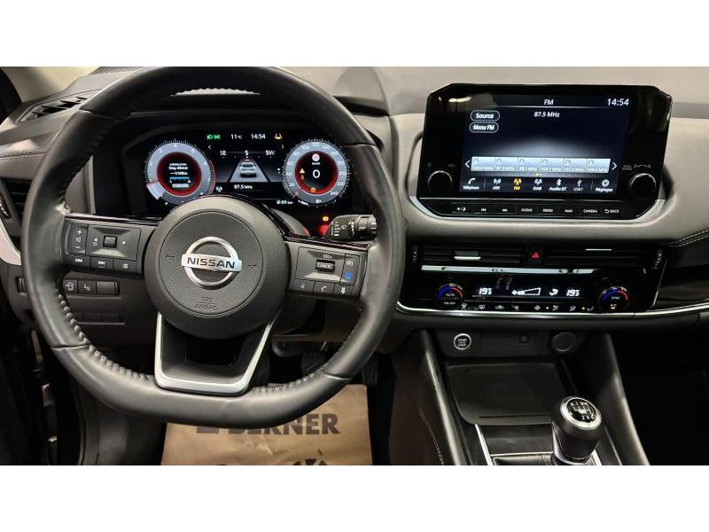 Used NISSAN Qashqai 1.3 MILD HYBRID 140 PREMIERE EDITION 2022 BLACK € 19990 in Seraing