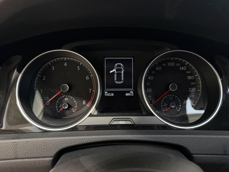 Occasion VOLKSWAGEN Golf VII Highline 1.4 TSI *DSG* 2016 BLUE 13490 € à Wavre