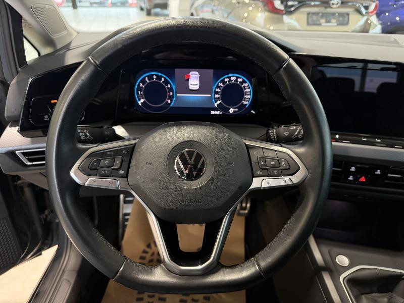 Used VOLKSWAGEN Golf 1.5 VIII Active 2022 GREY € 21990 in Wavre