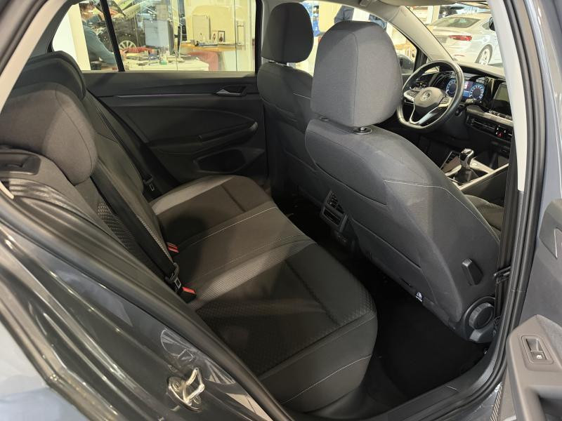 Used VOLKSWAGEN Golf 1.5 VIII Active 2022 GREY € 21990 in Wavre