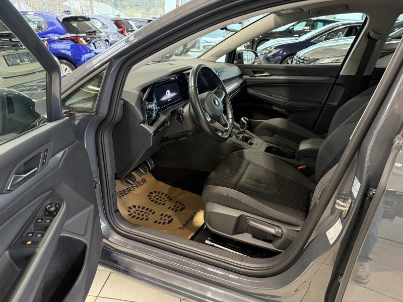 Used VOLKSWAGEN Golf 1.5 VIII Active 2022 GREY € 21990 in Wavre