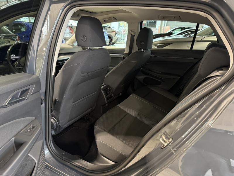 Used VOLKSWAGEN Golf 1.5 VIII Active 2022 GREY € 21990 in Wavre