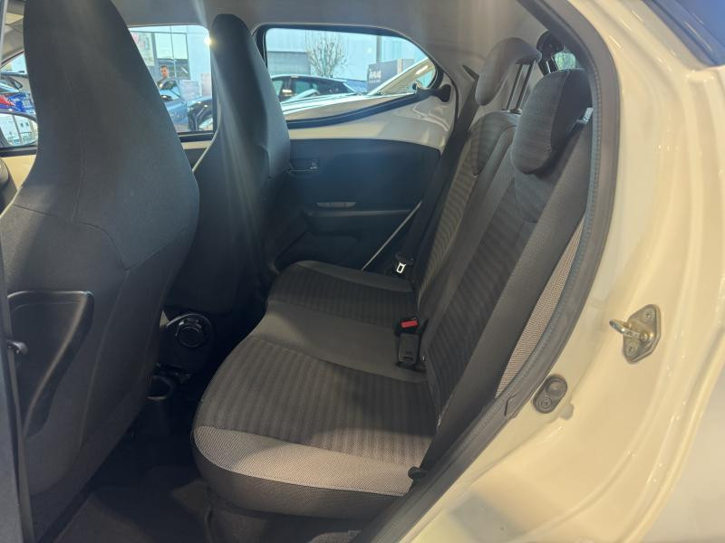 Used TOYOTA Aygo x-play 1.0 VVt-i 53kW 2018 WHITE € 10990 in Wavre