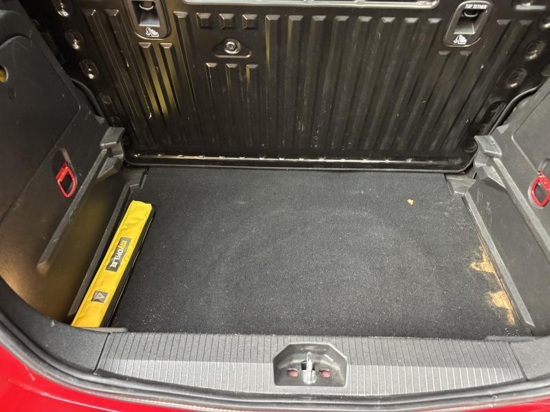 Occasion OPEL Corsa E Black Edition 2019 RED 8490 € à Seraing