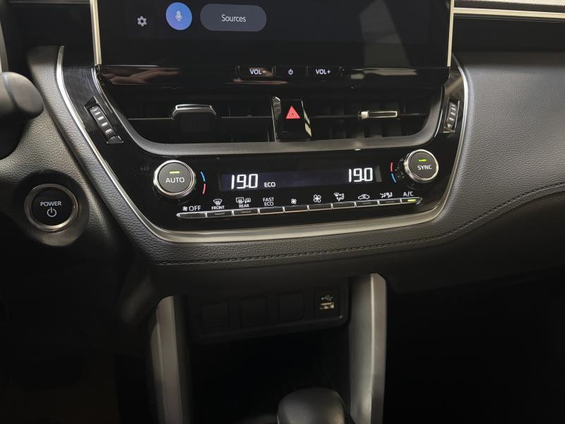 Occasion TOYOTA Corolla Cross Dynamic 2,0 Hybrid + Safety Pa 2024 BLACK 32990 € à Seraing