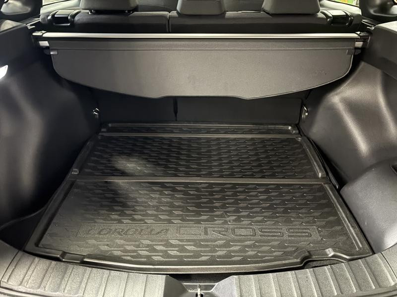 Occasion TOYOTA Corolla Cross Dynamic 2,0 Hybrid + Safety Pa 2024 BLACK 32990 € à Seraing