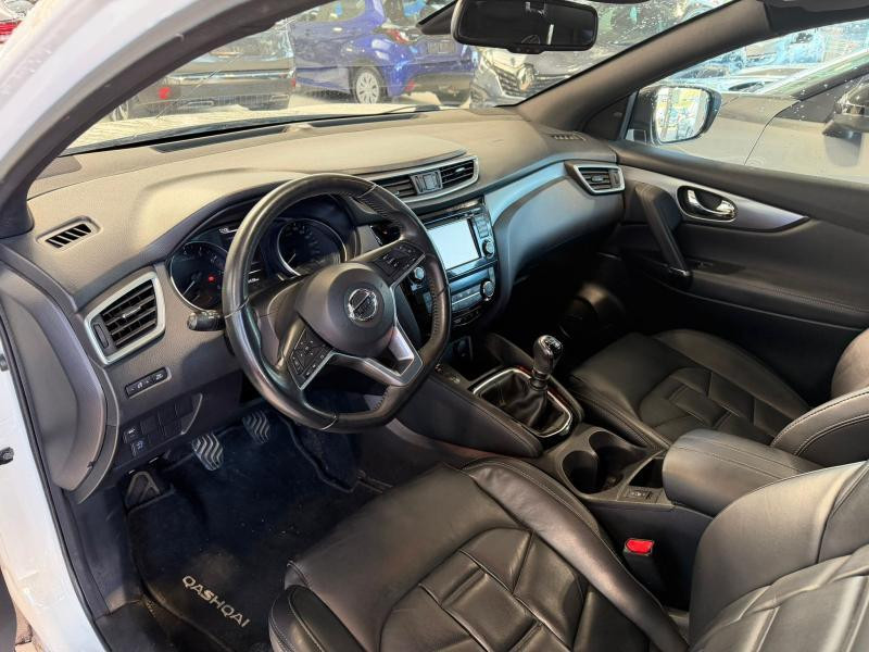 Used NISSAN Qashqai Tekna 1.2 DIG-T 2018 WHITE € 11500 in Wavre