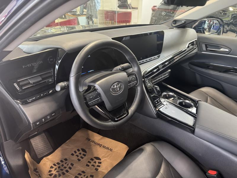Used TOYOTA Mirai Executive 2022 BLUE € 47000 in Wavre