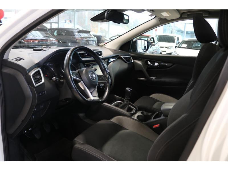 Used NISSAN Qashqai N-CONNECTA 1.2 DIG-T 2018 WHITE € 12490 in Wavre