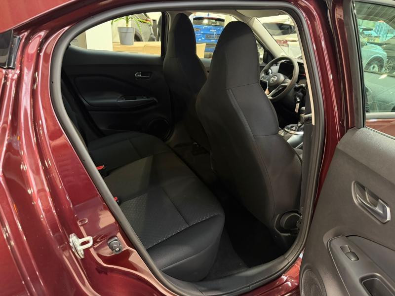 Used NISSAN Juke ACENTA 1.0 DIG-T 2024 BURGUNDY € 18890 in Wavre