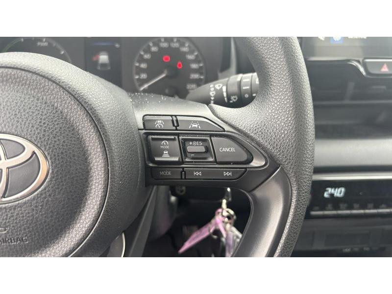 Occasion TOYOTA Yaris IV 2024 RED 21490 € à Wavre
