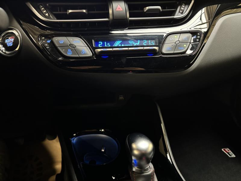 Used TOYOTA C-HR GR Sport 2023 WHITE € 24990 in Seraing