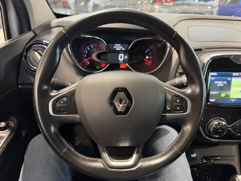 Used RENAULT Captur 1.2 Intens 2017 GREY € 7250 in Wavre