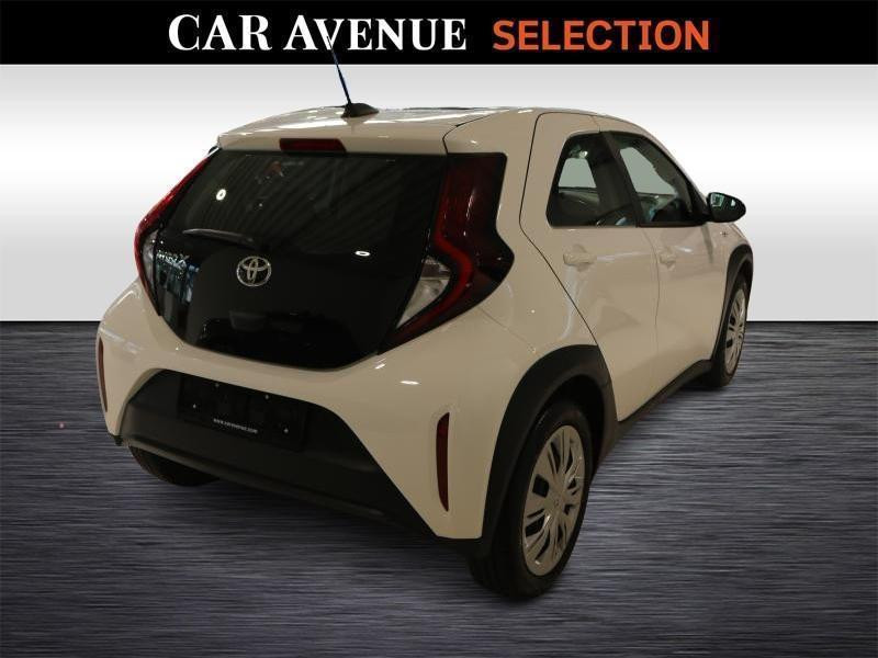 Occasion TOYOTA Aygo X-play CVT 1.0 AUTOMATIQUE 2025 WHITE 17490 € à Wavre