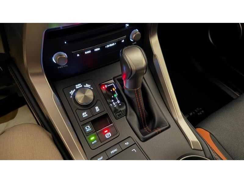 Occasion LEXUS NX 2.5 300H Executive 2020 BURGUNDY 30499 € à Wavre