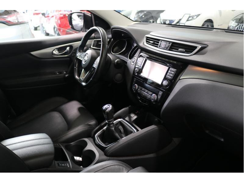 Used NISSAN Qashqai Tekna 1.2 DIG-T 85kW 2017 SILVER € 13490 in Wavre