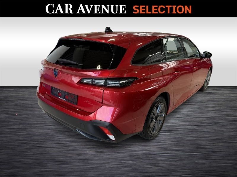 Used PEUGEOT 308 SW Active Pack 1.5 BlueHDi 130 2022 RED € 16990 in Wavre