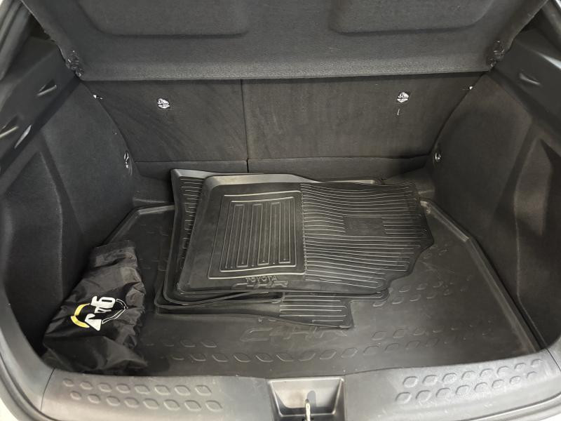 Used TOYOTA C-HR GR Sport 2023 WHITE € 24990 in Seraing