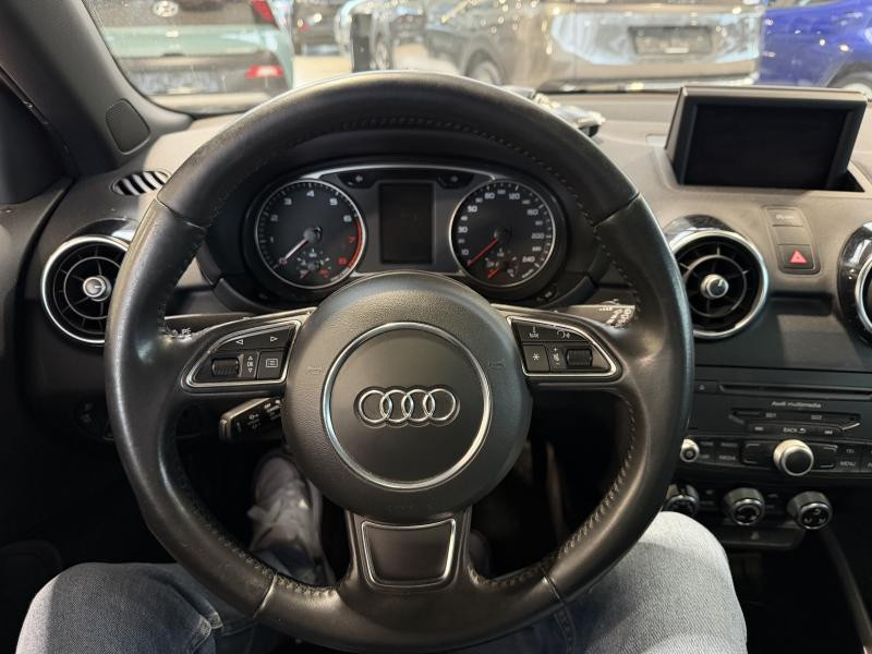 Used AUDI A1 Ambition 2013 ORANGE € 5000 in Wavre