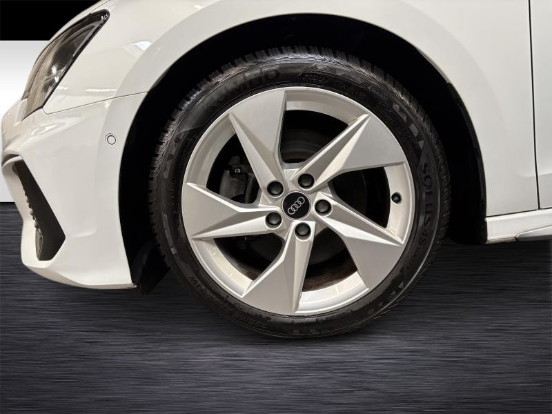 Used AUDI A3 S-Line 2021 WHITE € 22990 in Seraing