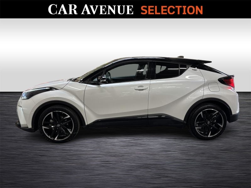 Used TOYOTA C-HR GR Sport 2023 WHITE € 24990 in Seraing