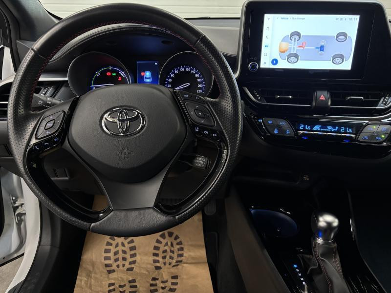 Used TOYOTA C-HR GR Sport 2023 WHITE € 24990 in Seraing