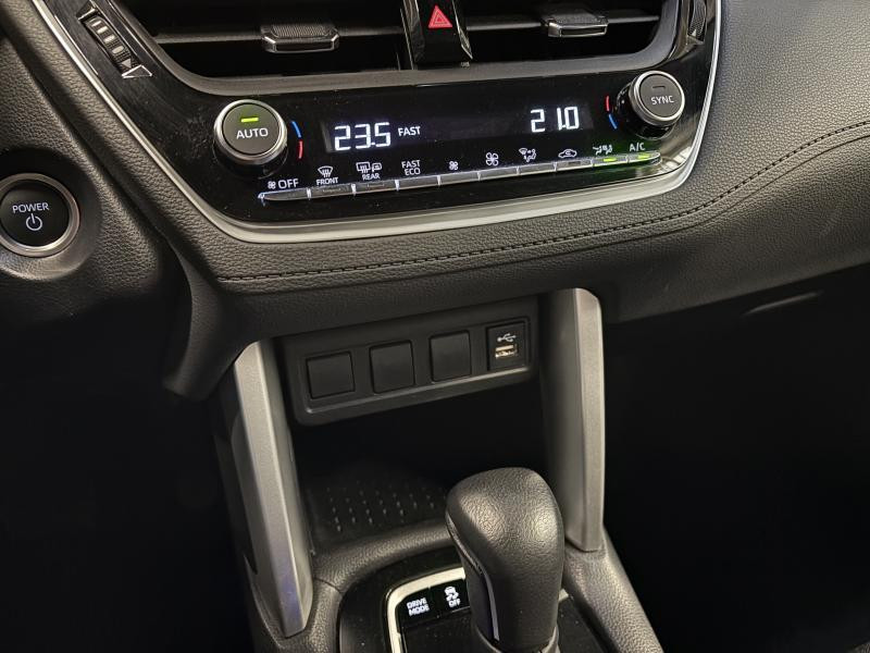 Occasion TOYOTA Corolla Cross 2.0 Hybrid 2WD CVT Dynamic LHD 2024 BLUE 32990 € à Seraing