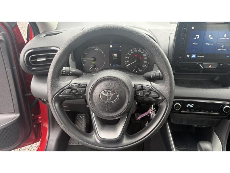 Occasion TOYOTA Yaris IV 2024 RED 21490 € à Wavre