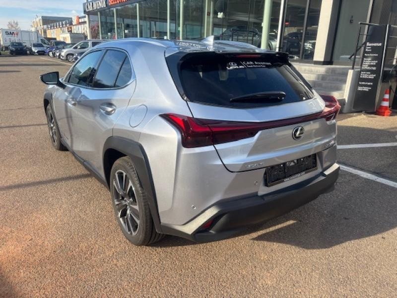 Occasion LEXUS UX 300h  SILVER 44999 € à Wavre