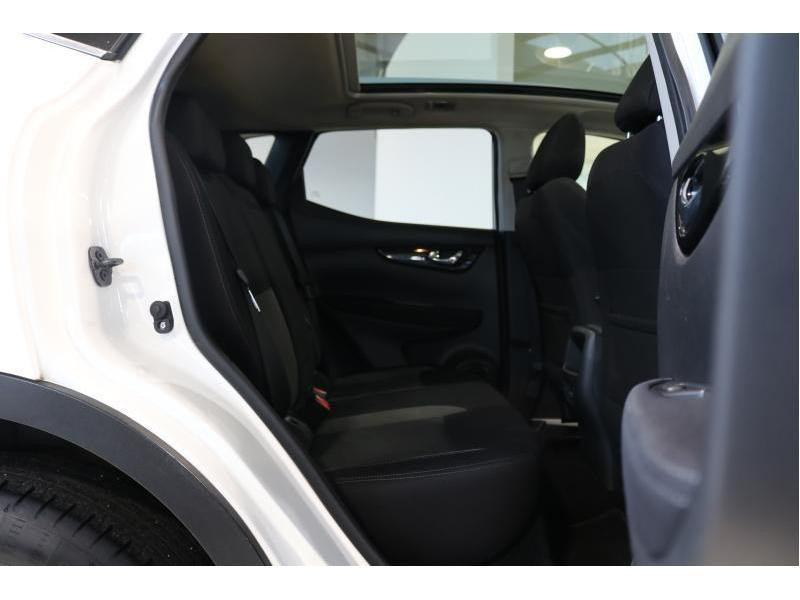 Used NISSAN Qashqai N-CONNECTA 1.2 DIG-T 2018 WHITE € 12490 in Wavre