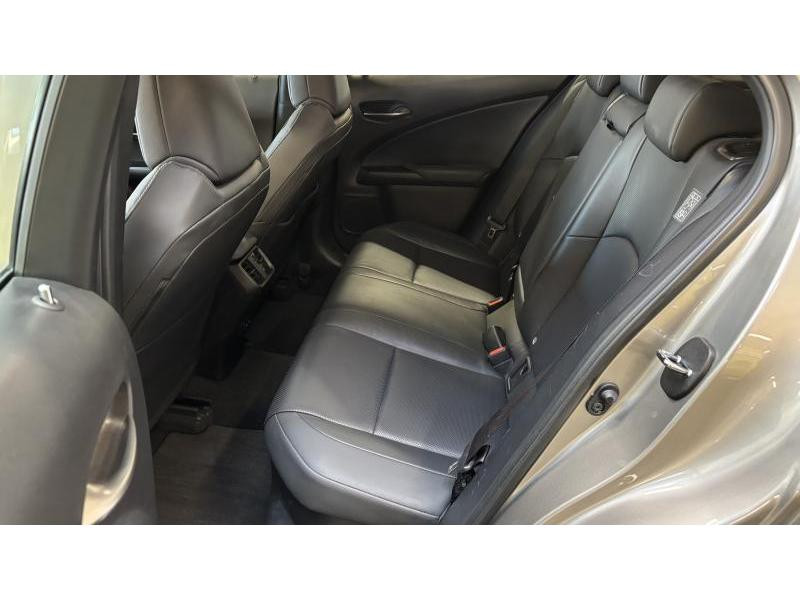 Occasion LEXUS UX 250h Business Line + Leather 2022 GREY 26990 € à Seraing