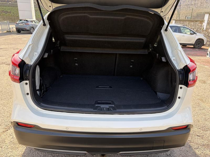 Occasion NISSAN Qashqai 1.3 DIG-T N-Connecta DCT 5d 117kW 2019 WHITE 16990 € à Verviers