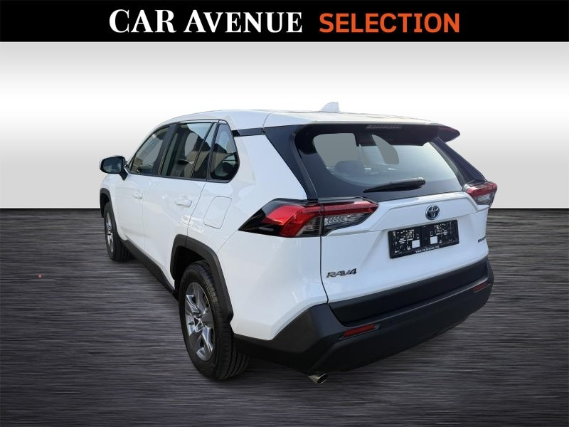 Occasion TOYOTA RAV4 Dynamic 2.5 HSD 131kW 2024 WHITE 35690 € à Wavre