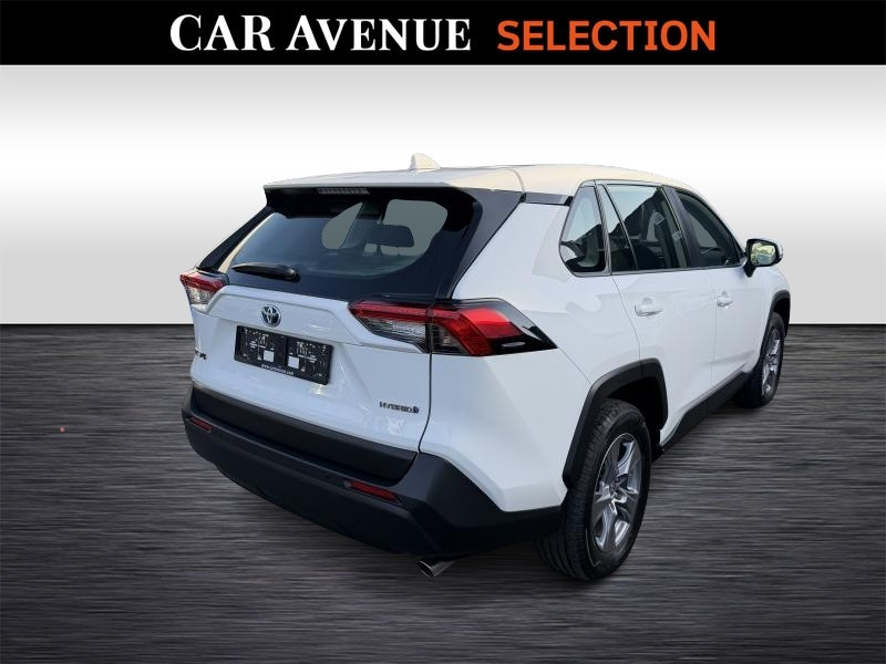 Occasion TOYOTA RAV4 Dynamic 2.5 HSD 131kW 2024 WHITE 35690 € à Wavre