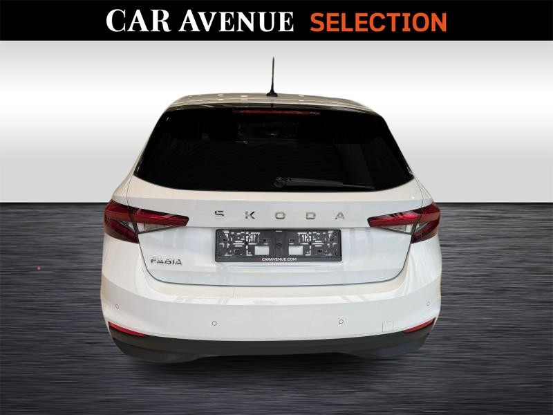 Used SKODA Fabia Selection DSG 7 1.0 ESS 2025 WHITE € 19990 in Wavre