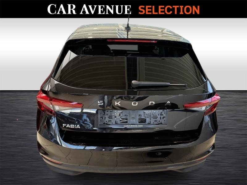 Used SKODA Fabia Selection DSG 7 1.0 ESS 2025 BLACK € 19990 in Wavre